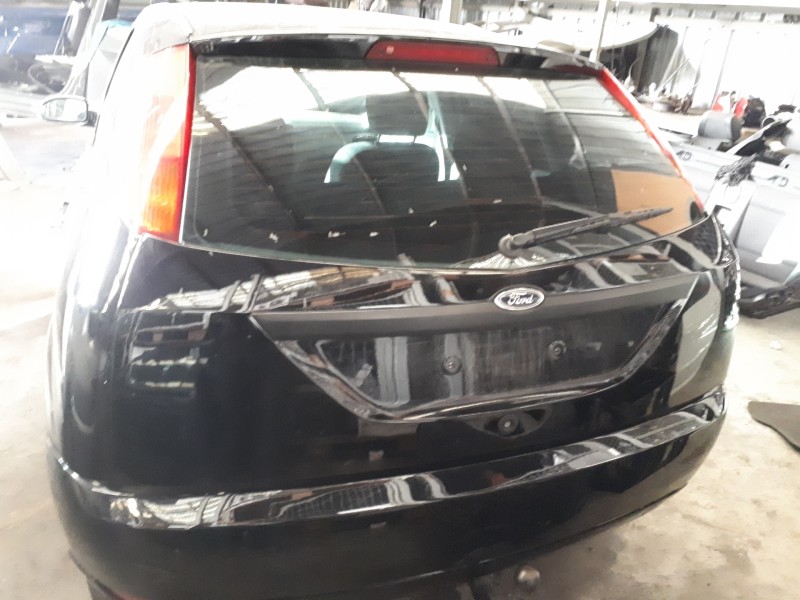 ford focus berlina (cak) del año 2000