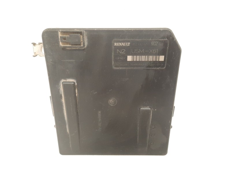 Recambio de caja reles / fusibles para renault kangoo expression profesional referencia OEM IAM 8200451902 USMX61 7698693005