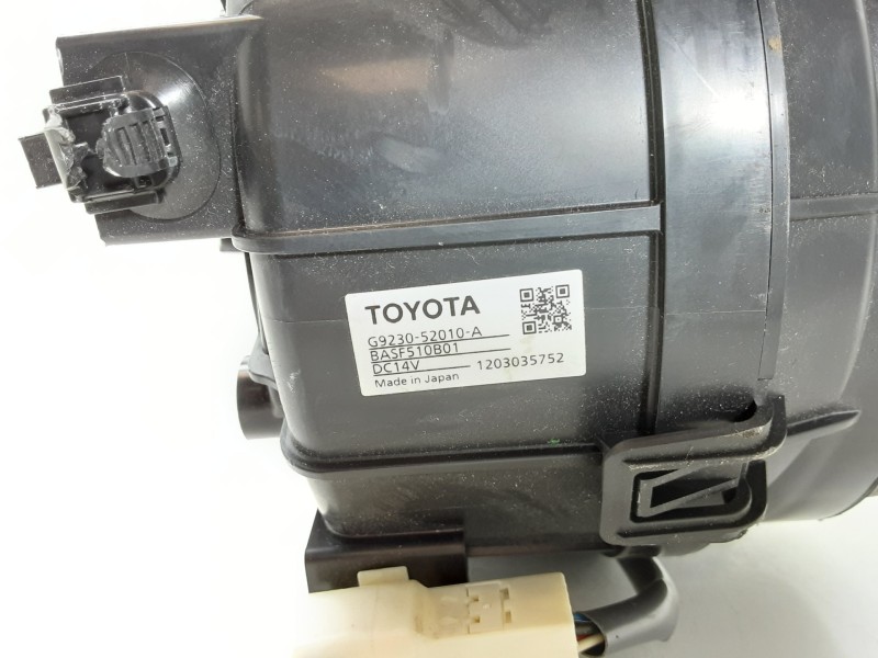Recambio de motor calefaccion para toyota yaris active hybrid referencia OEM IAM G923052010A  