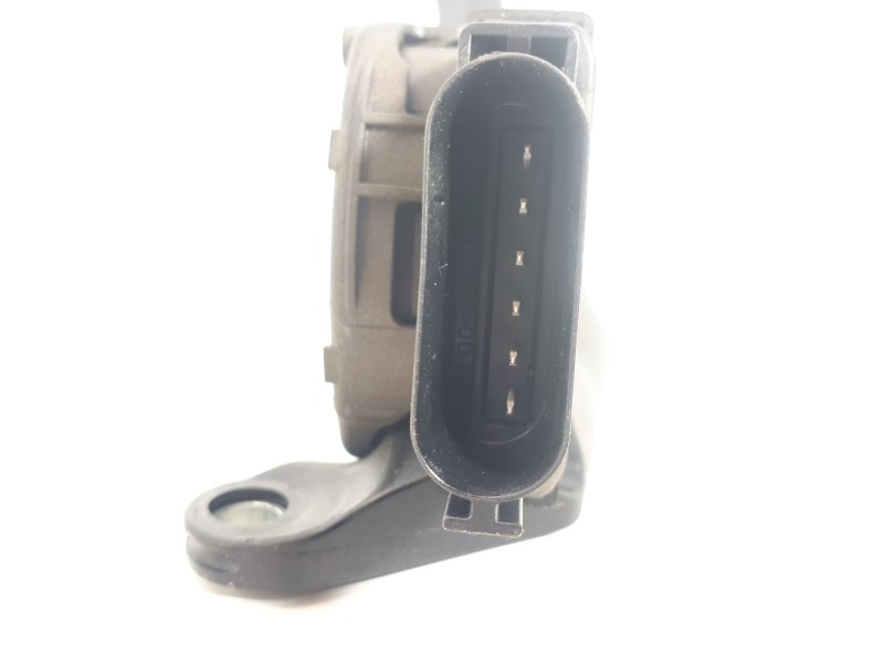 Recambio de pedal acelerador para ford fiesta (ccn) black&white edition referencia OEM IAM 8V219F836AC 6PV00951730 