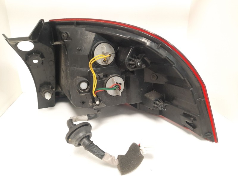 Recambio de piloto trasero izquierdo para kia rio iii (ub) 1.25 cvvt referencia OEM IAM   