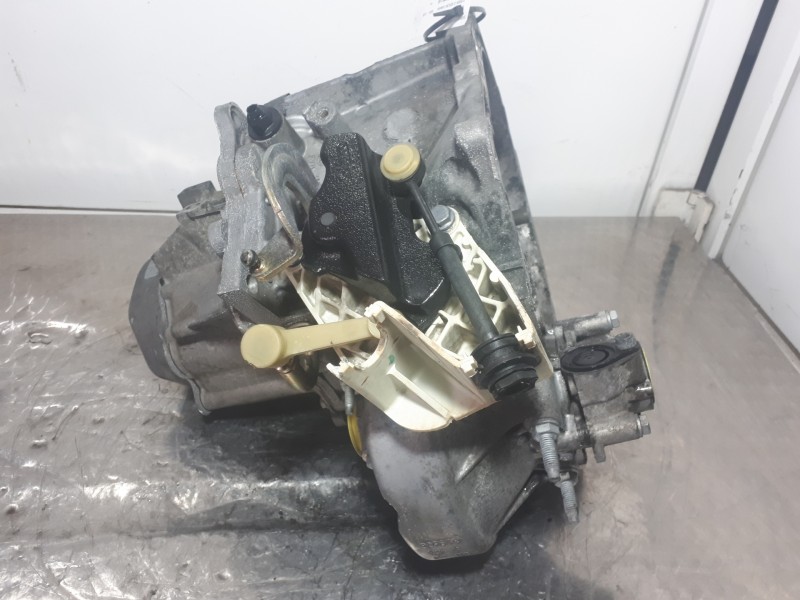 Recambio de caja cambios para citroën c4 berlina collection referencia OEM IAM 20DM75  
