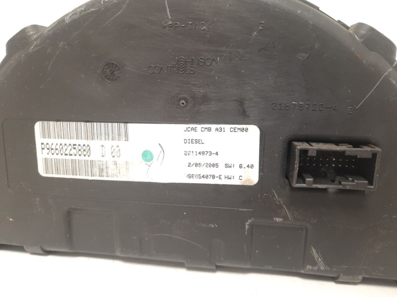 Recambio de cuadro instrumentos para citroën c2 vtr referencia OEM IAM 9660225880  
