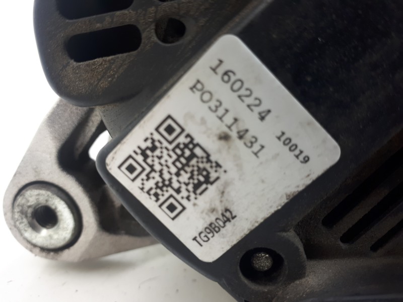 Recambio de alternador para renault clio iii evolution referencia OEM IAM  TG9B042 LRA02881
