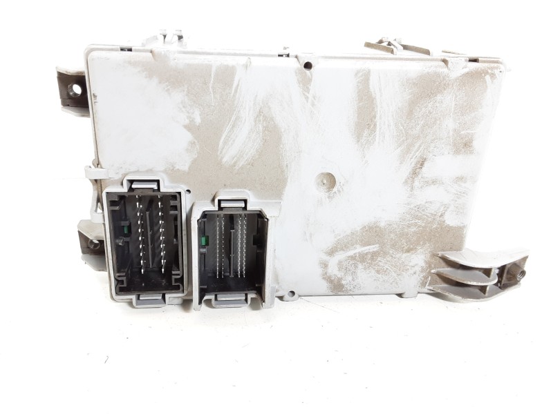 Recambio de caja reles / fusibles para ford ka (ccu) urban referencia OEM IAM 00517935210  