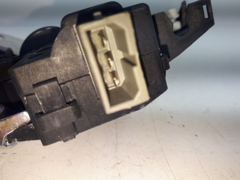 Recambio de cerradura maletero / porton para volkswagen passat berlina (3c2) advance referencia OEM IAM 4F5827505D  