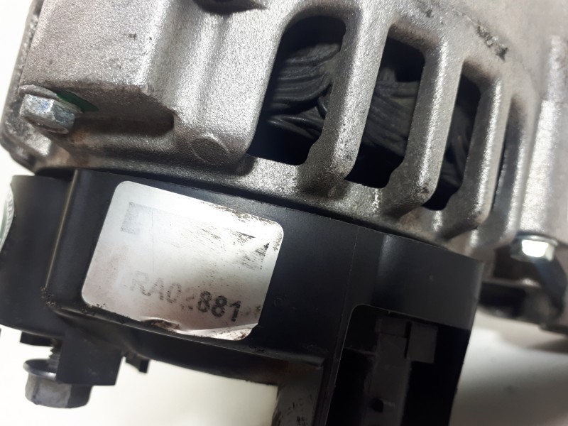 Recambio de alternador para renault clio iii evolution referencia OEM IAM  TG9B042 LRA02881