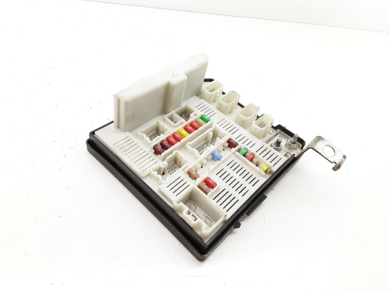 Recambio de caja reles / fusibles para renault kangoo authentique referencia OEM IAM 8201044237B  