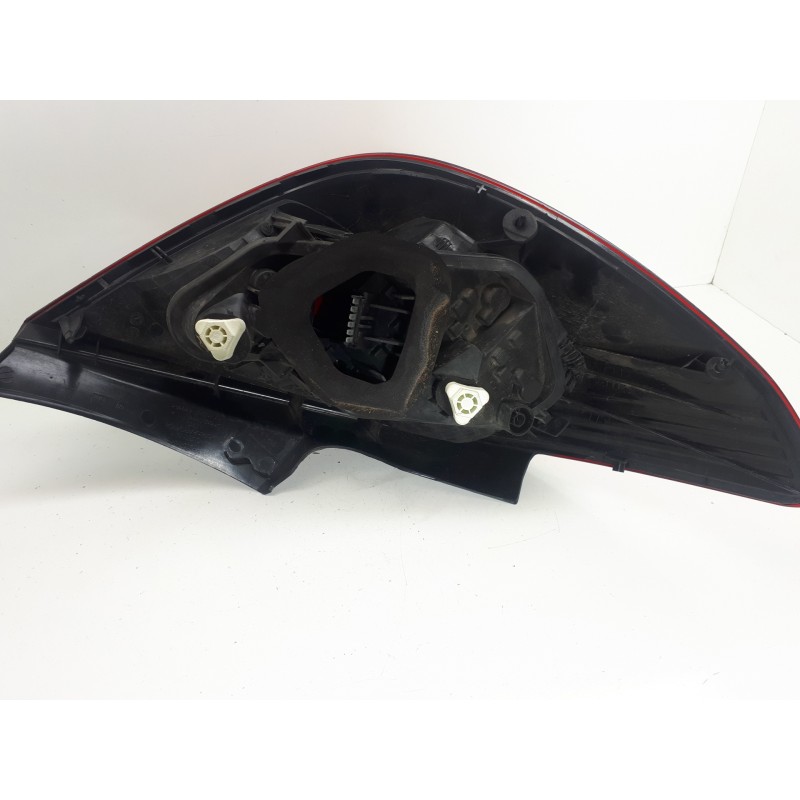 Recambio de piloto trasero derecho para opel corsa d color edition referencia OEM IAM 13269051 89318821Q 