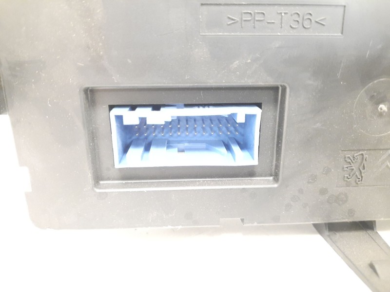 Recambio de mando climatizador para citroën c2 vtr referencia OEM IAM 96533393XT  