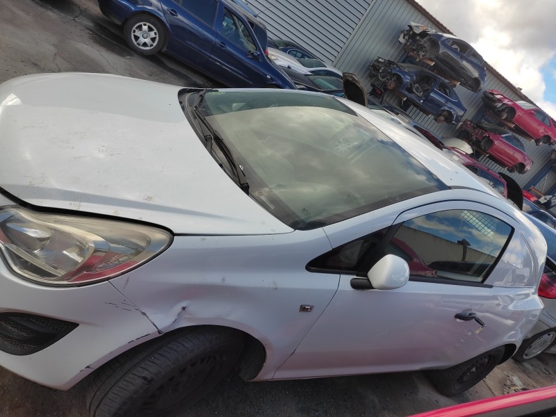 opel corsa d del año 2013