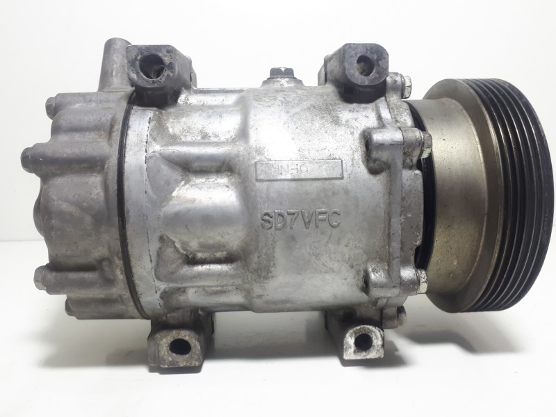 Recambio de compresor aire acondicionado para dacia duster ambiance 4x2 referencia OEM IAM 926000097R 1830 