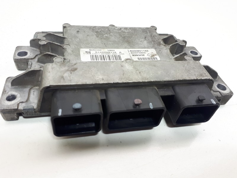 Recambio de centralita motor uce para renault clio iii evolution referencia OEM IAM 8200851165 S120202116A SIM35