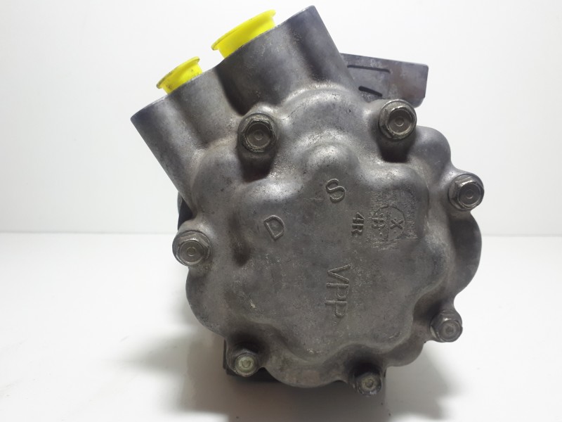 Recambio de compresor aire acondicionado para dacia duster ambiance 4x2 referencia OEM IAM 926000097R 1830 
